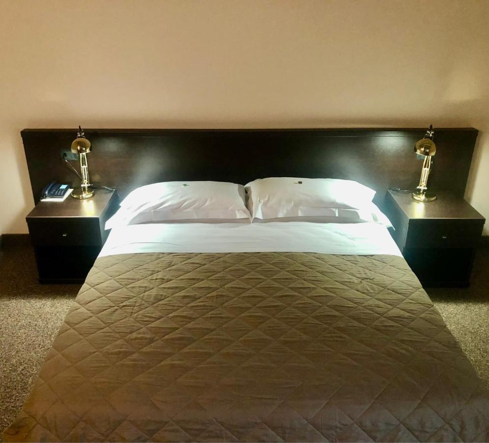 Motel Malpensa Inn & Hotel-Airport Case Nuove  Eksteriør bilde