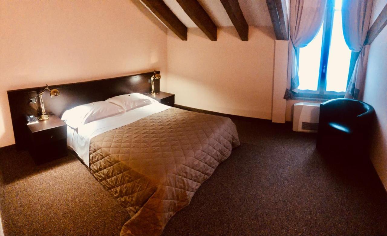 Motel Malpensa Inn & Hotel-Airport Case Nuove  Eksteriør bilde