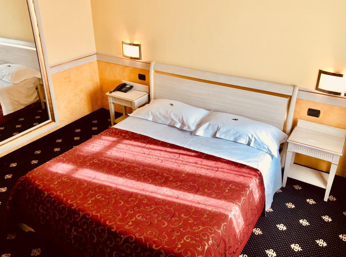 Motel Malpensa Inn & Hotel-Airport Case Nuove  Eksteriør bilde