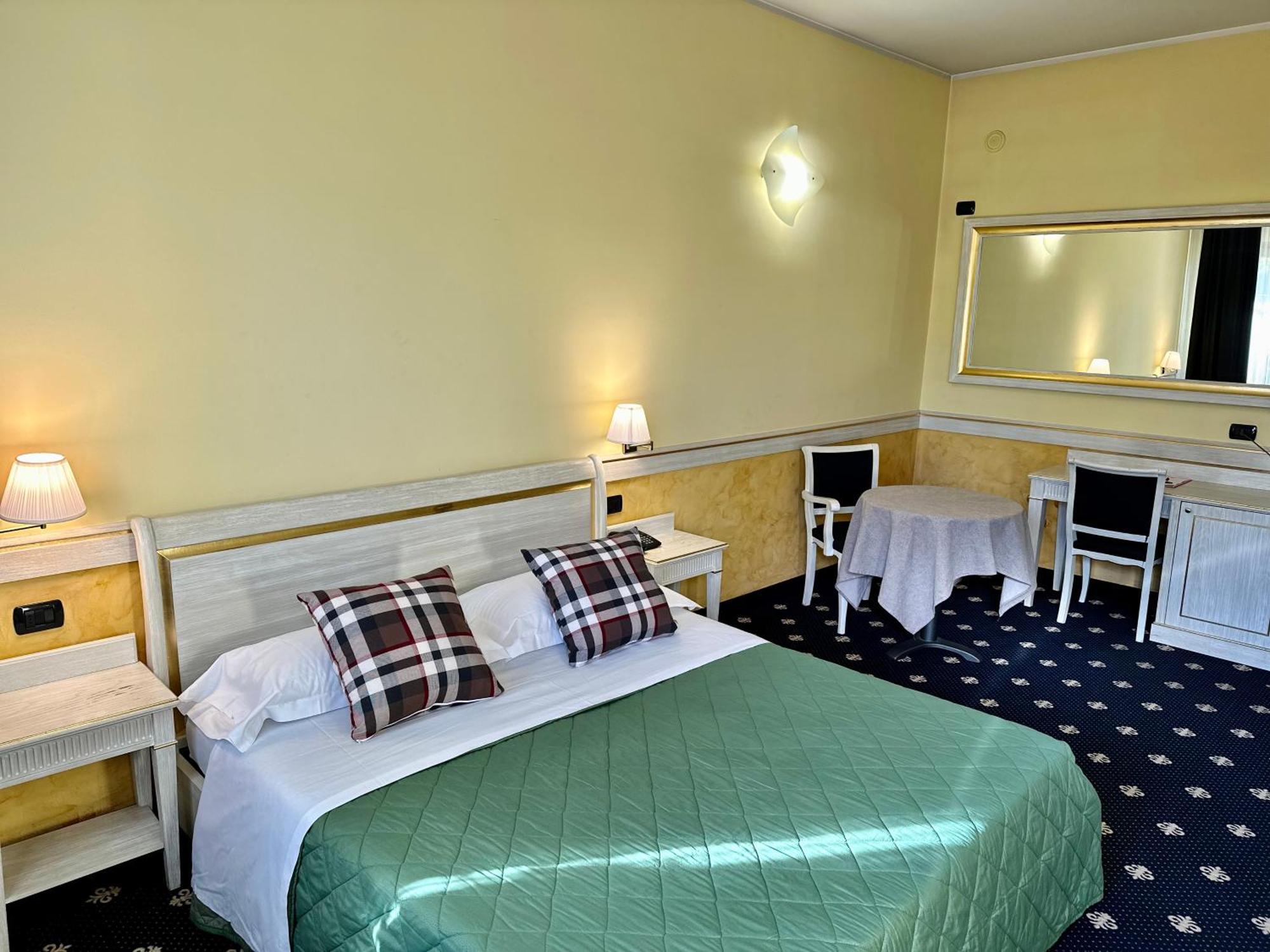 Motel Malpensa Inn & Hotel-Airport Case Nuove  Eksteriør bilde