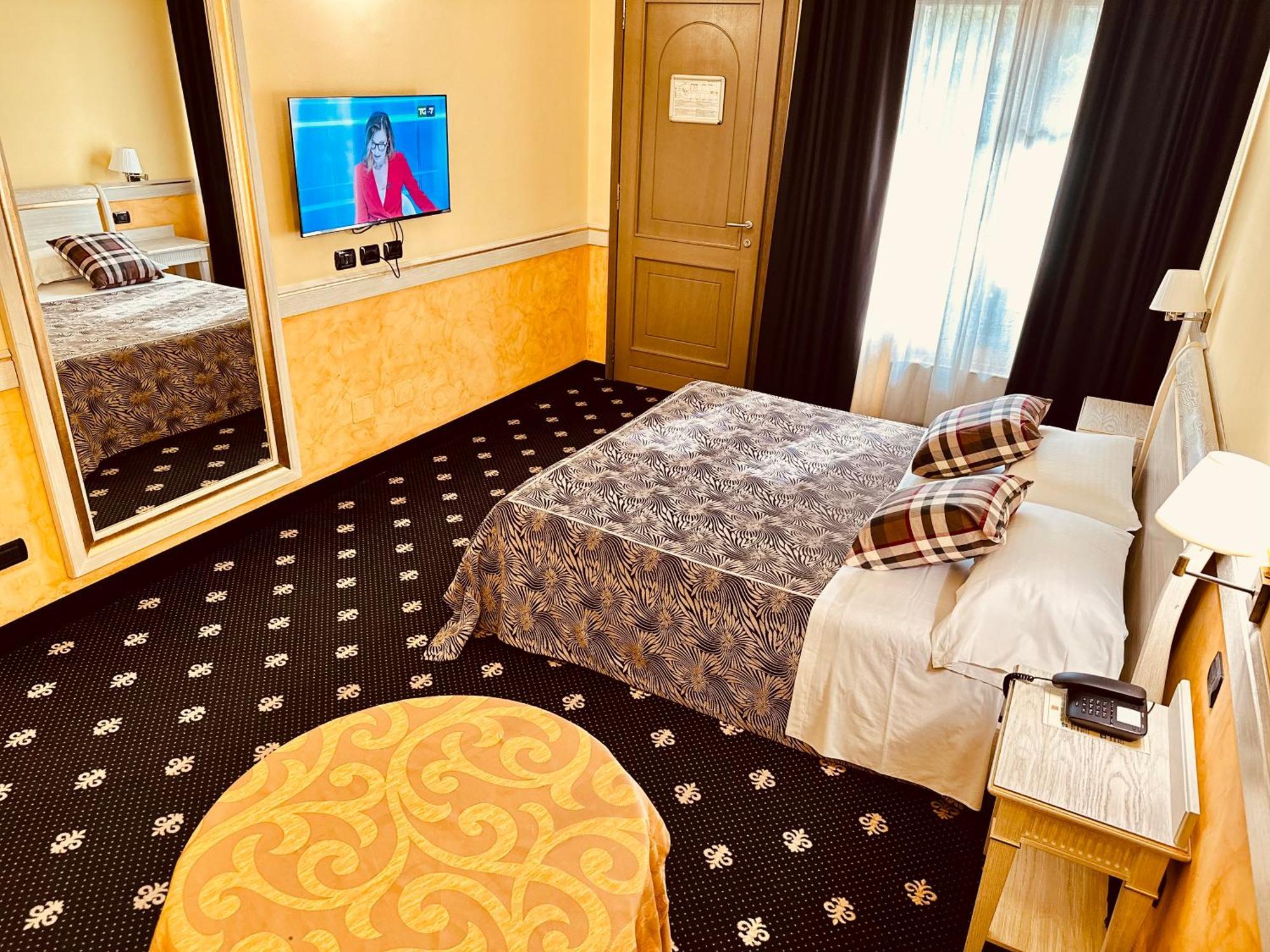 Motel Malpensa Inn & Hotel-Airport Case Nuove  Eksteriør bilde