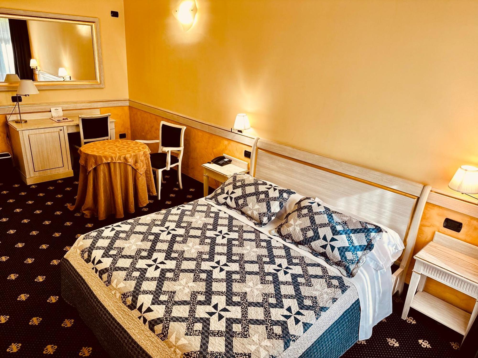 Motel Malpensa Inn & Hotel-Airport Case Nuove  Eksteriør bilde